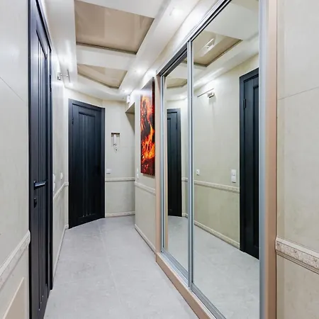 Luxury Apartment With Pool And Hammam Kyiv Exterior photo