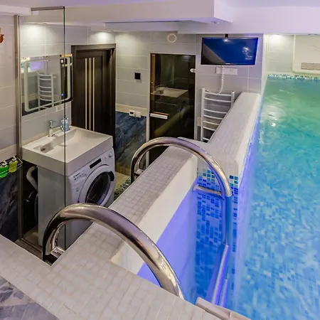Luxury Apartment With Pool And Hammam Kyiv Exterior photo