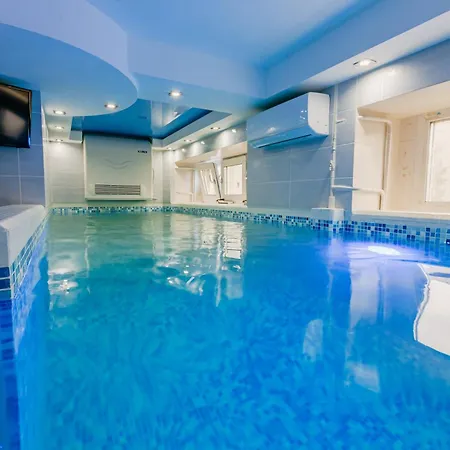 Luxury Apartment With Pool And Hammam Kyiv Exterior photo